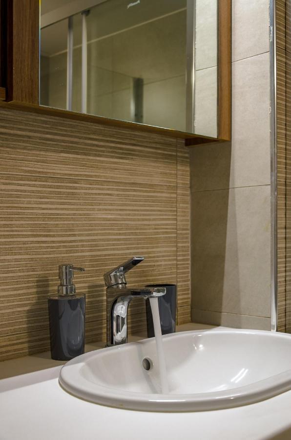 אתונה Nice 1Bd Apartment Close To Metro Station Ampelokipoi מראה חיצוני תמונה